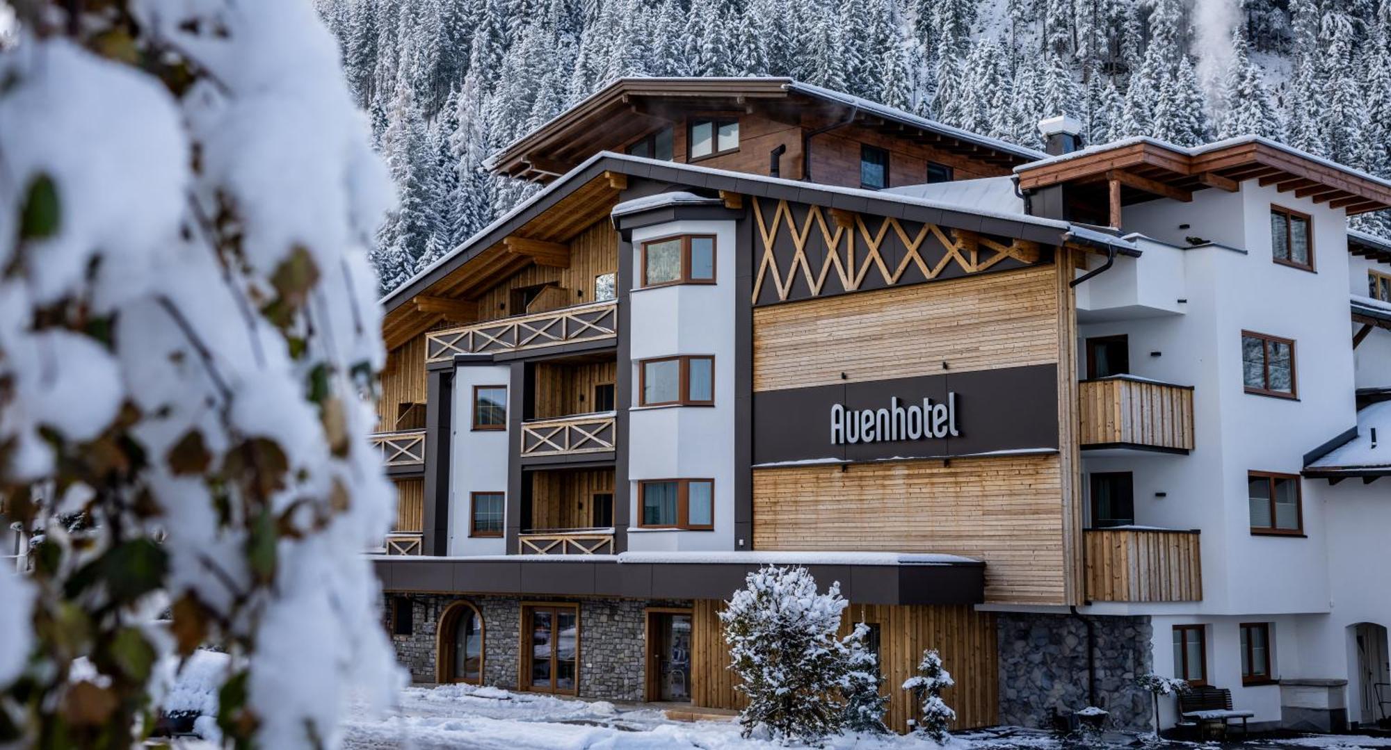 Auenhotel Тукс Екстериор снимка