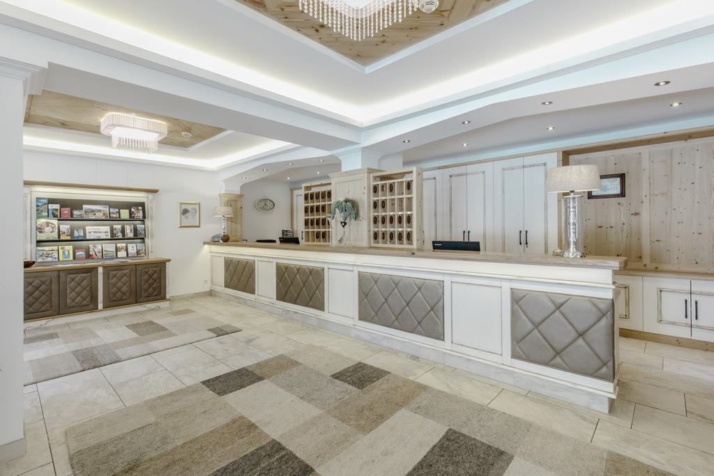 Auenhotel Тукс Екстериор снимка