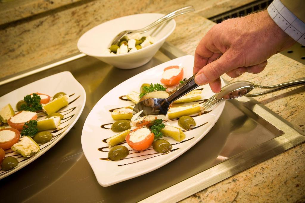 Auenhotel Тукс Екстериор снимка